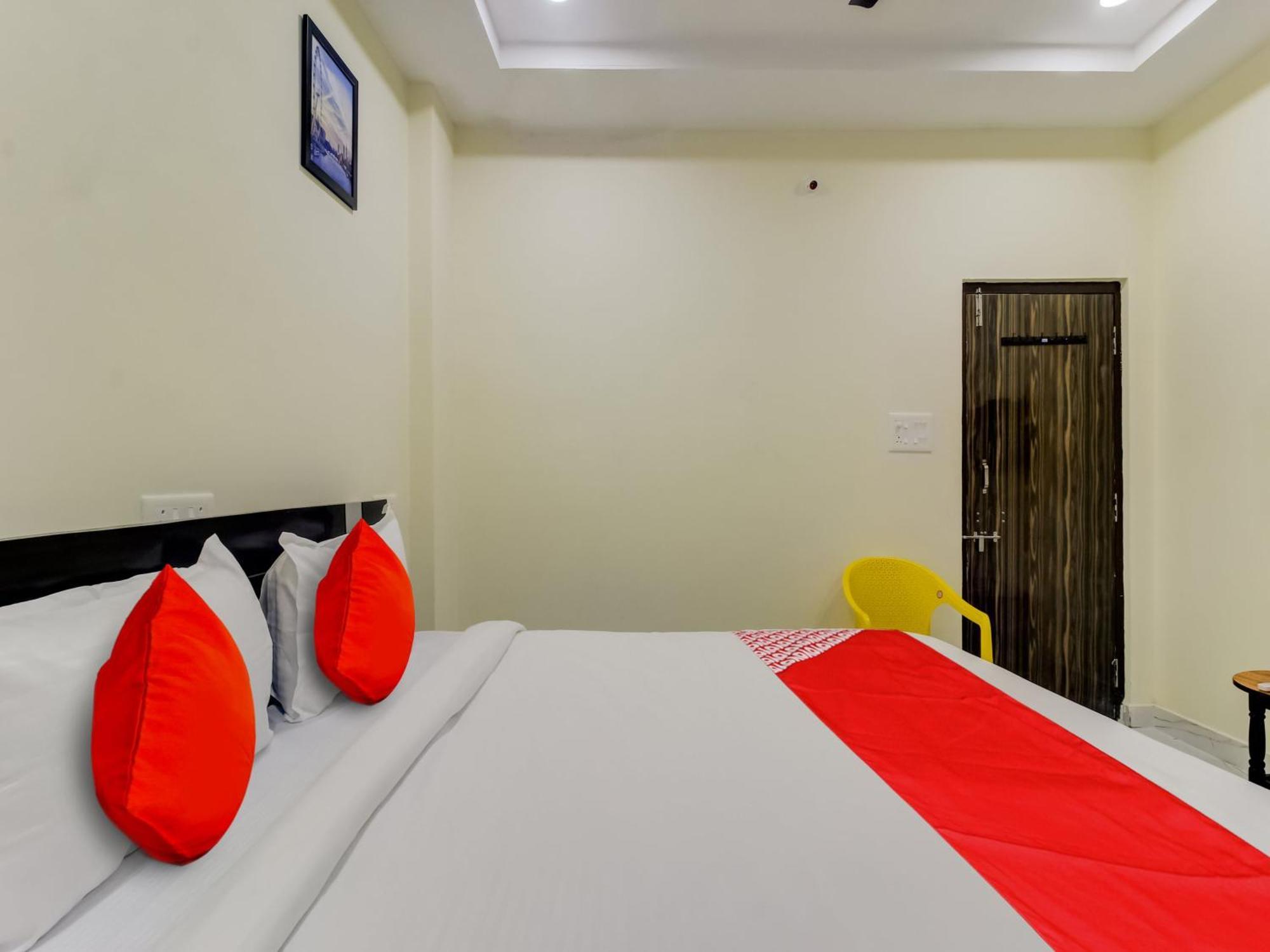 Ibrahimpatan Hotel O Sri Nirvana Pride מראה חיצוני תמונה
