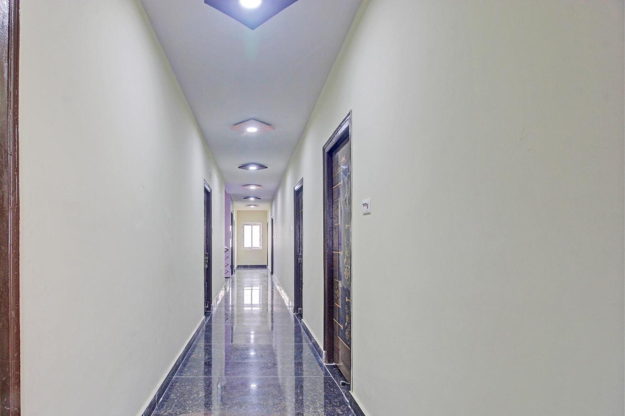 Ibrahimpatan Hotel O Sri Nirvana Pride מראה חיצוני תמונה