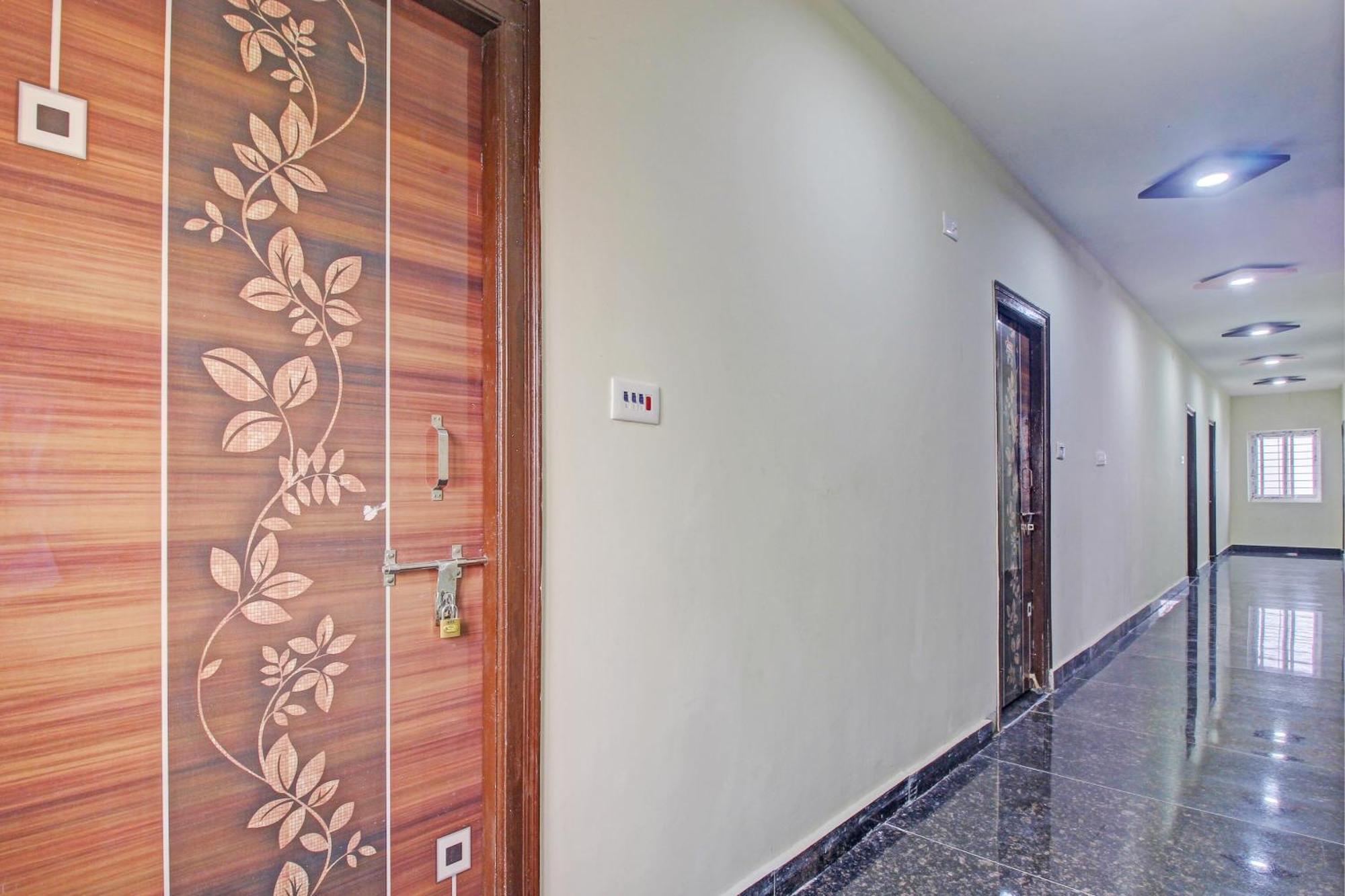 Ibrahimpatan Hotel O Sri Nirvana Pride מראה חיצוני תמונה